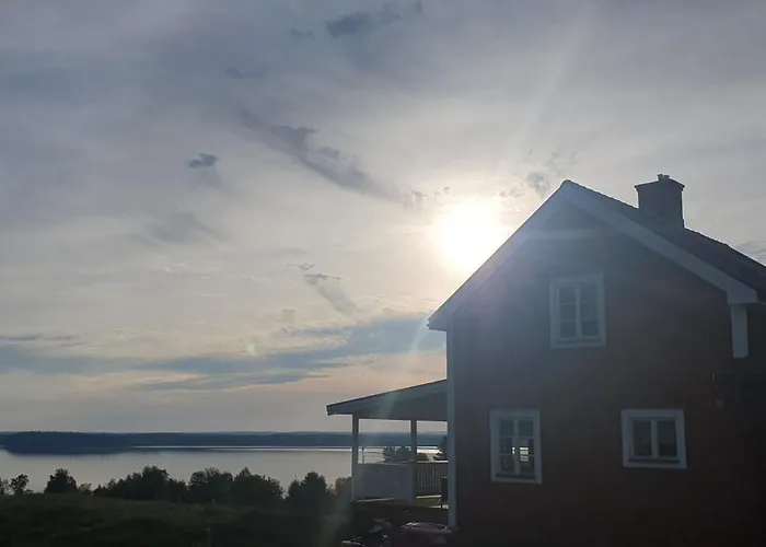 Lake View House In Hammerdal